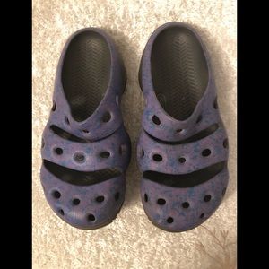 Kids SZ 3 Purple Keen Slip On Yogui Crocs